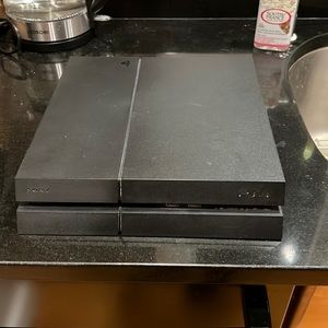 PS4 (Black) Standard